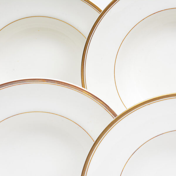 Conjunto de pratos rasos em porcelana inglesa Royal Doulton - Imagem 2