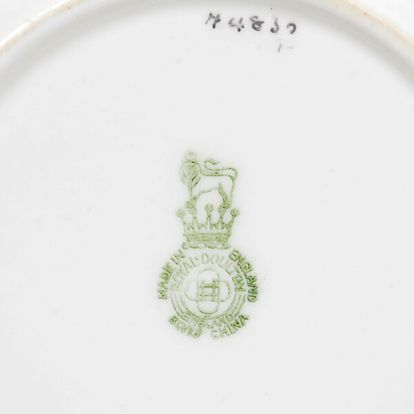 Conjunto de pratos rasos em porcelana inglesa Royal Doulton - Imagem 4