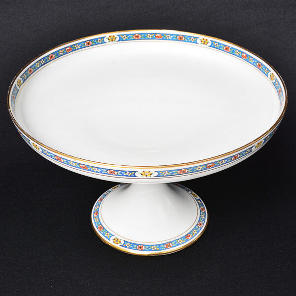 Fruteira de pé alto executada em porcelana francesa Bernardaud & Company, Limoges - França - Imagem 3