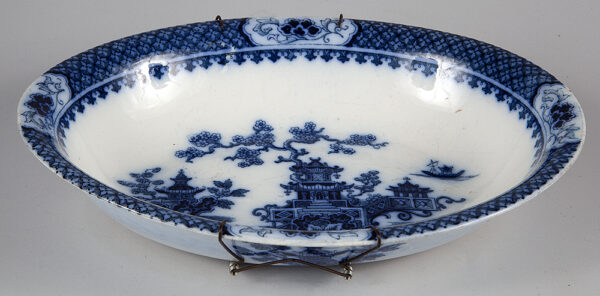 Travessa em porcelana Inglesa decorada em azul underglaze - Imagem 5