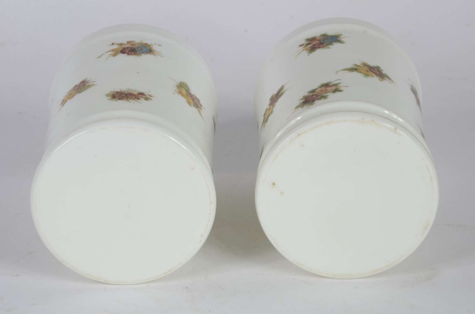 Par de potes de opalina branca - Imagem 4