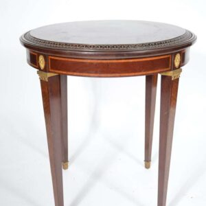 Mesa de apresentação de madeira nobre feitio redondo