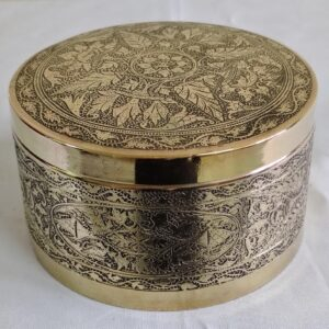 caixa / porta joias redonda em metal dourado