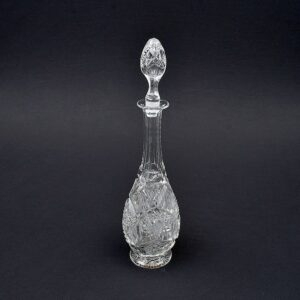 Garrafa de cristal europeu lapidado