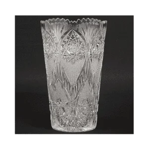 Vaso de cristal tcheco lapidado e serrilhado