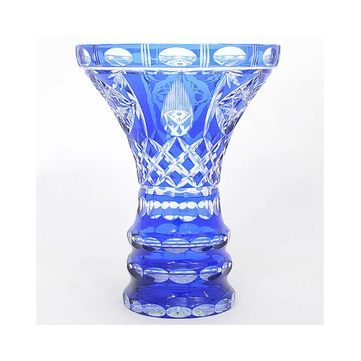 Vaso em cristal doublé tcheco azul cobalto