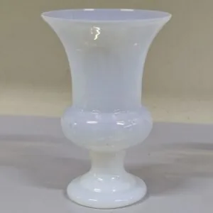 vaso-estilo-medice-em-opalina-francesa-translucida