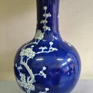 vaso-oriental-em-porcelana-no-tom-azul-forte